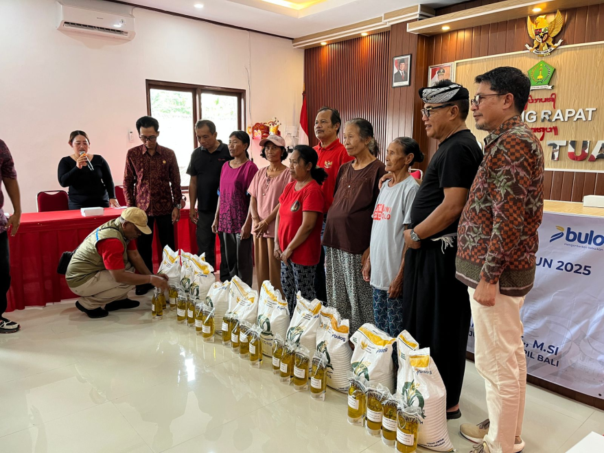 Penyaluran Bantuan Pangan Tahun 2025 Oleh BAPANAS & BULOG bersama Bapak I NYOMAN ADI WIRYATAMA S.SOS.,M.SI
